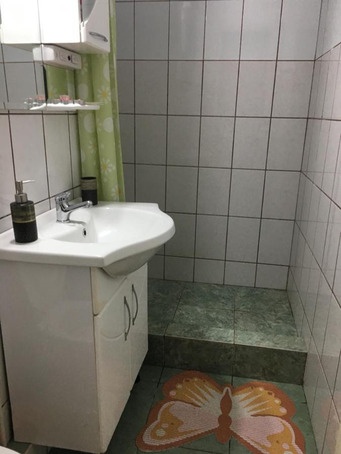 Appartamento Simona Topliţa Esterno foto