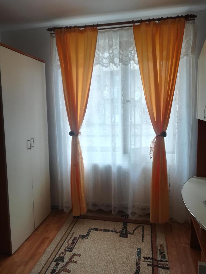 Appartamento Simona Topliţa Esterno foto
